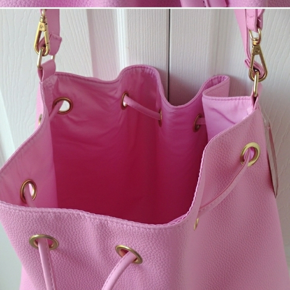 Juicy Couture Pink Bucket Bag - Picture 10 of 16